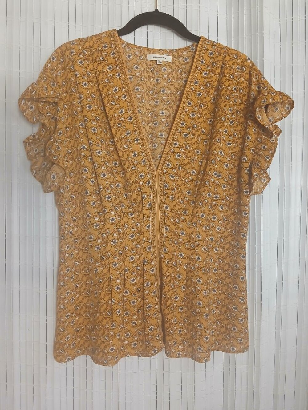 Max Studio Mustard Yellow Floral V Neck Blouse, Size Medium